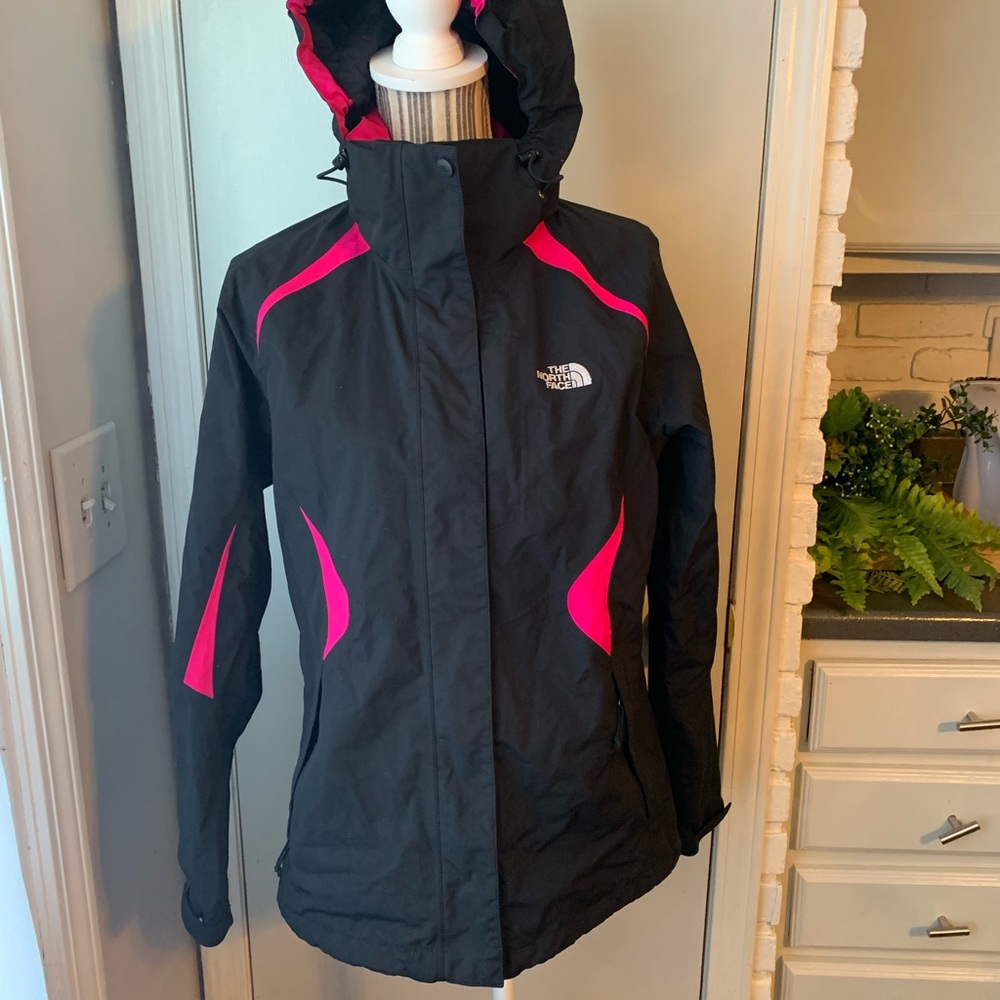 The North Face Black and pink athletic outdoor winter ski shell coat. Medium
